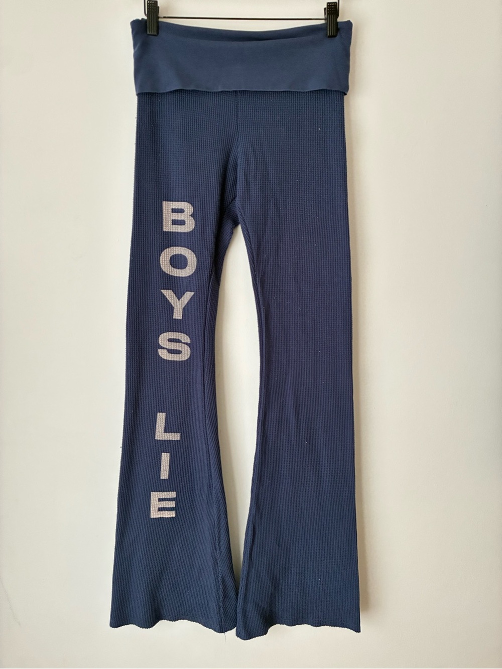 Boys Lie Pants Women’s Medium Waffle Knit Flare Pant